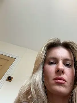Snapshot of DollyDripp chatting on 05-08-26, 10:09 DollyDripp online show from 05-08-26, 10:09