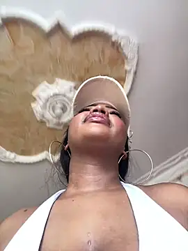 Snapshot of MonicaSex_ chatting on 05-03-26, 06:36 MonicaSex online show from 05-03-26, 06:36