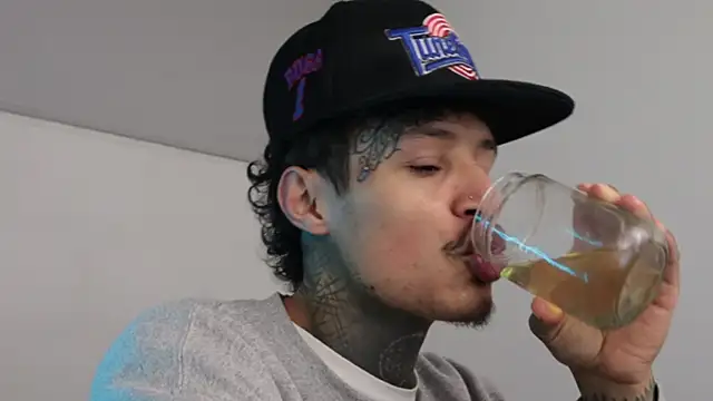 trieone online show from 02-08-25, 04:57