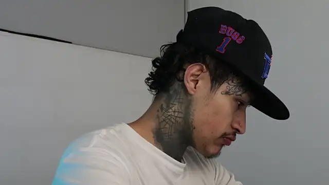 trieone online show from 02-13-25, 04:11