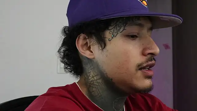 trieone online show from 09-18-25, 04:09