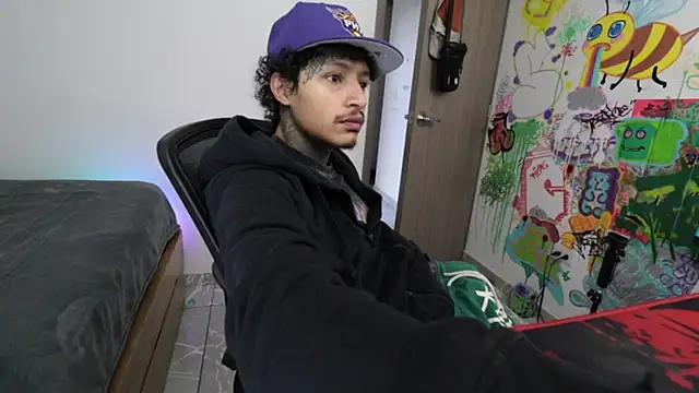 trieone online show from 02-13-26, 01:51