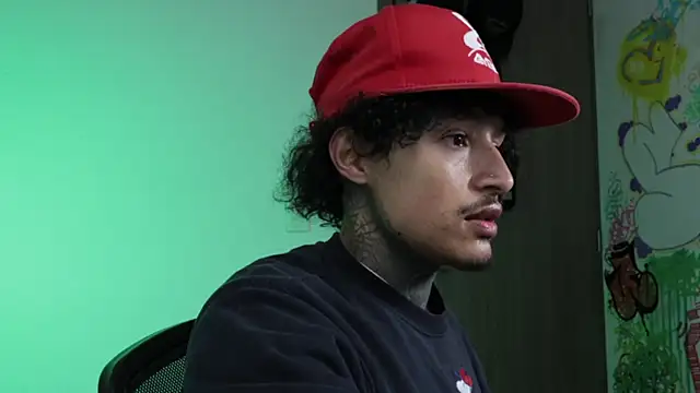 trieone online show from 04-10-26, 12:05