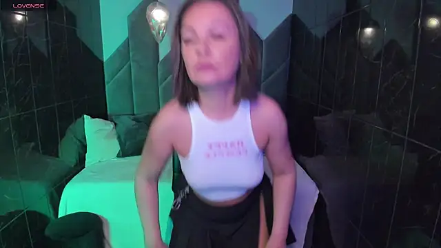 MilenaMellow online show from 01-30-25, 08:53