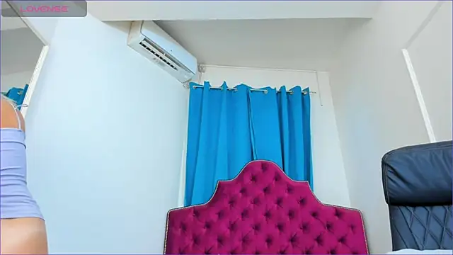 Snapshot of ninnadee chatting on 07-11-26, 03:20 ninnadee online show from 07-11-26, 03:20