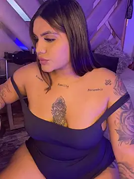 Snapshot of Victoria14_ chatting on 02-10-25, 10:40 Victoria14 online show from 02-10-25, 10:40