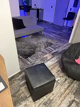 Snapshot of Victoria14_ chatting on 11-28-25, 01:52 Victoria14 online show from 11-28-25, 01:52