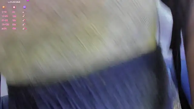 Snapshot of Juliana_bigboobs chatting on 11-23-25, 06:52 Juliana bigboobs online show from 11-23-25, 06:52