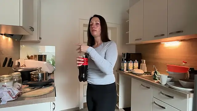 Viola Beck online show from 03-26-26, 10:43