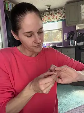 Snapshot of lolabunny9 chatting on 02-04-25, 04:39 lolabunny9 online show from 02-04-25, 04:39