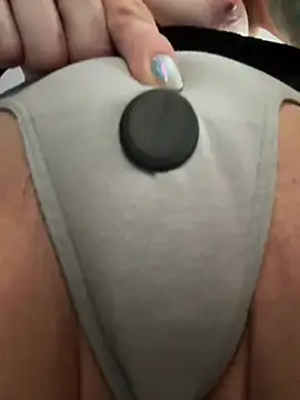 Snapshot of lolabunny9 chatting on 03-11-25, 01:01 lolabunny9 online show from 03-11-25, 01:01