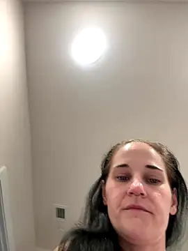 Snapshot of lolabunny9 chatting on 09-09-25, 04:50 lolabunny9 online show from 09-09-25, 04:50