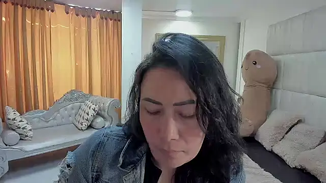 gaby trent online show from 02-10-26, 02:43