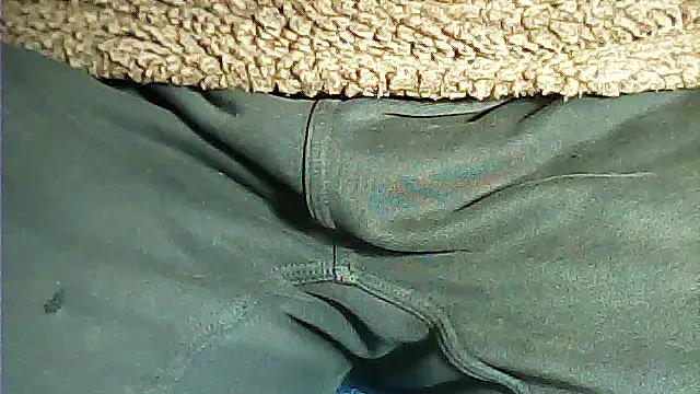 Snapshot of kalinixta chatting on 12-17-25, 04:13 kalinixta online show from 12-17-25, 04:13