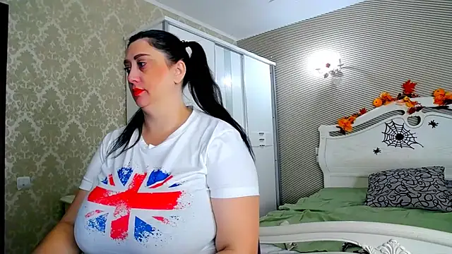 Evelyn Shy online show from 11-07-25, 07:19