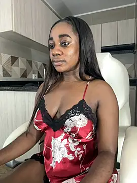 cristaaalclocks1 online show from 02-05-25, 07:42