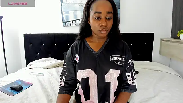Snapshot of cristaaalclocks1 chatting on 07-11-26, 02:20 cristaaalclocks1 online show from 07-11-26, 02:20