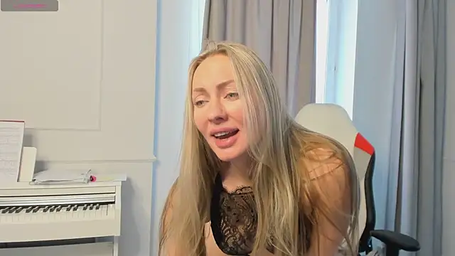 Veola new online show from 12-21-24, 06:41