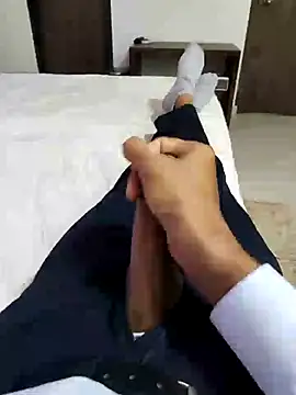 GUJJU GUJARATI online show from 01-21-25, 10:52