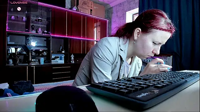 Snapshot of pa1e_pr1ncess chatting on 02-12-25, 06:51 pa1e pr1ncess online show from 02-12-25, 06:51