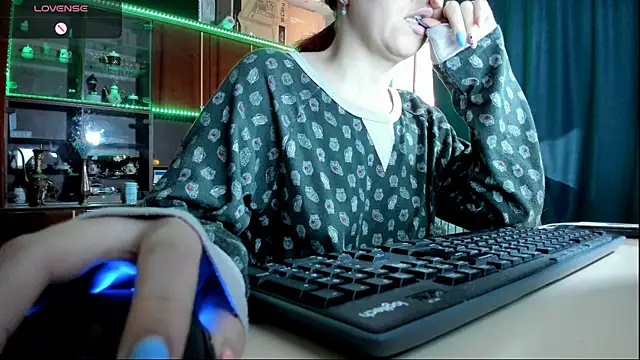 Snapshot of pa1e_pr1ncess chatting on 02-15-25, 11:50 pa1e pr1ncess online show from 02-15-25, 11:50