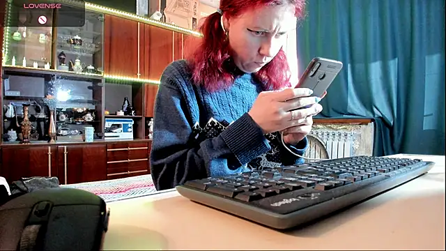 Snapshot of pa1e_pr1ncess chatting on 02-17-25, 12:16 pa1e pr1ncess online show from 02-17-25, 12:16