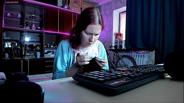 Snapshot of pa1e_pr1ncess chatting on 02-18-25, 12:39 pa1e pr1ncess online show from 02-18-25, 12:39