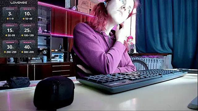 Snapshot of pa1e_pr1ncess chatting on 02-26-25, 12:14 pa1e pr1ncess online show from 02-26-25, 12:14