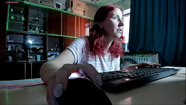 Snapshot of pa1e_pr1ncess chatting on 03-14-25, 11:01 pa1e pr1ncess online show from 03-14-25, 11:01