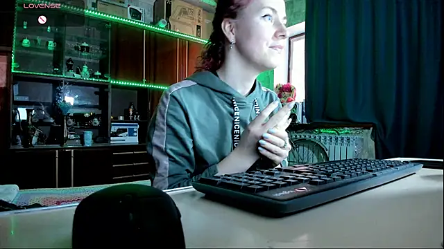 Snapshot of pa1e_pr1ncess chatting on 03-15-25, 06:47 pa1e pr1ncess online show from 03-15-25, 06:47