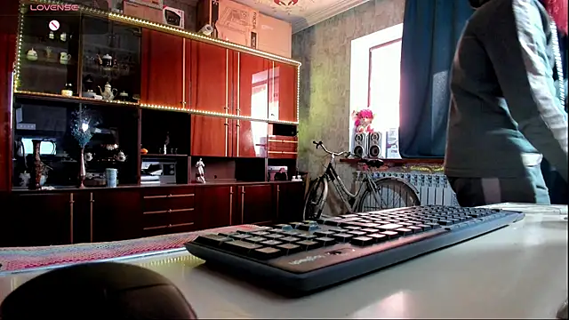 Snapshot of pa1e_pr1ncess chatting on 03-17-25, 12:57 pa1e pr1ncess online show from 03-17-25, 12:57