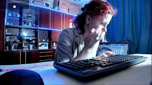 Snapshot of pa1e_pr1ncess chatting on 03-18-25, 06:25 pa1e pr1ncess online show from 03-18-25, 06:25