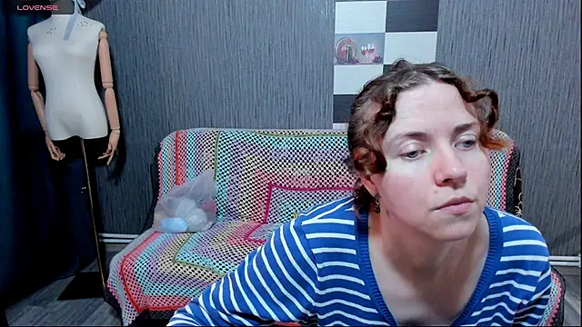 Snapshot of pa1e_pr1ncess chatting on 10-06-25, 07:17 pa1e pr1ncess online show from 10-06-25, 07:17