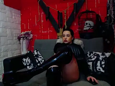 Snapshot of MistressRachelle chatting on 03-18-25, 10:58 MistressRachelle online show from 03-18-25, 10:58