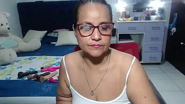 pervert mommy  online show from 04-11-26, 10:52