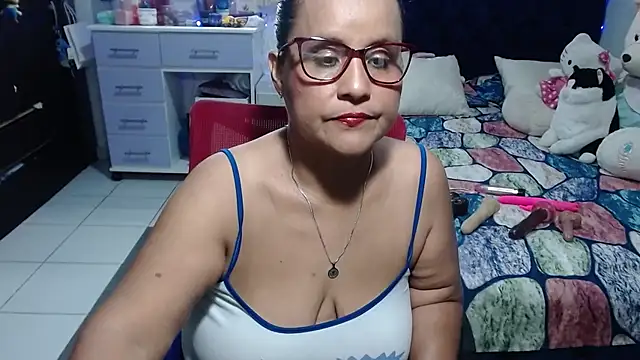 pervert mommy  online show from 06-02-26, 09:33