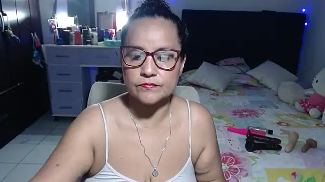pervert mommy  online show from 07-20-26, 09:34