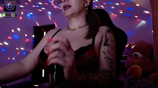 Snapshot of SonyaDevon chatting on 01-26-25, 07:10 SonyaDevon online show from 01-26-25, 07:10