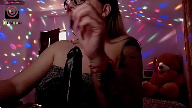 Snapshot of SonyaDevon chatting on 03-20-25, 10:54 SonyaDevon online show from 03-20-25, 10:54