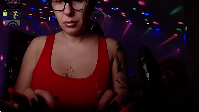 Snapshot of SonyaDevon chatting on 09-24-25, 04:27 SonyaDevon online show from 09-24-25, 04:27