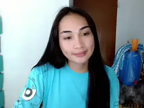 Snapshot of SweetLilly_18 chatting on 12-01-24, 04:29 SweetLilly 18 online show from 12-01-24, 04:29