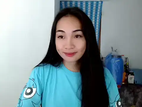 Snapshot of SweetLilly_18 chatting on 12-02-24, 02:31 SweetLilly 18 online show from 12-02-24, 02:31