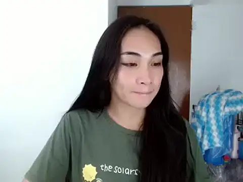 Snapshot of SweetLilly_18 chatting on 12-03-24, 04:50 SweetLilly 18 online show from 12-03-24, 04:50