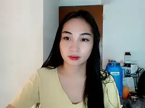 Snapshot of SweetLilly_18 chatting on 01-02-25, 11:31 SweetLilly 18 online show from 01-02-25, 11:31