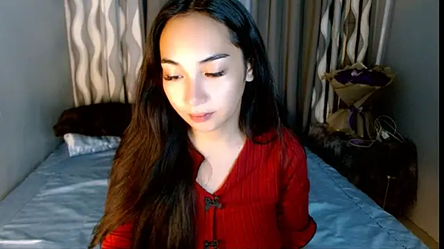 SweetLilly 18 online show from 05-17-26, 03:04