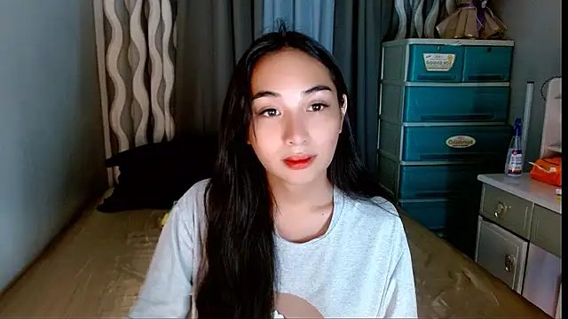 SweetLilly 18 online show from 05-25-26, 04:40