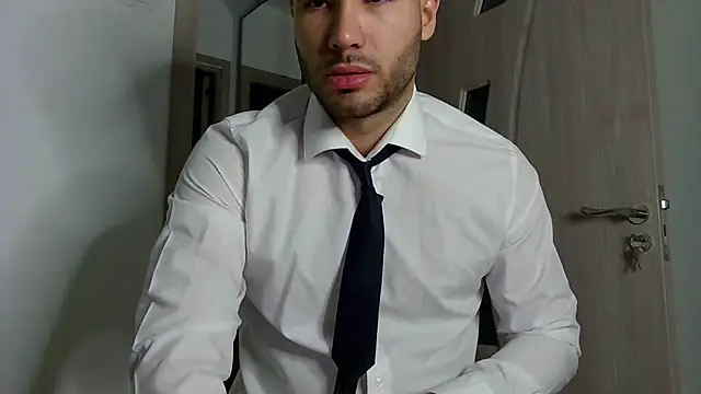 Justynn1 online show from 12-24-24, 01:06