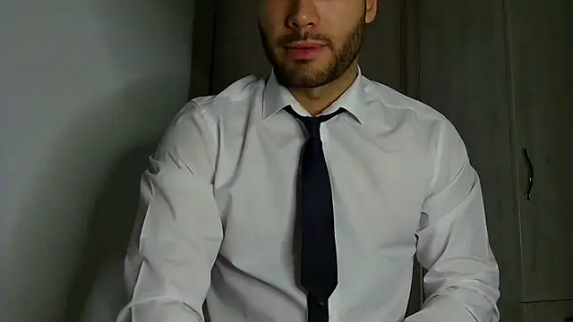 Snapshot of Justynn1 chatting on 04-14-26, 11:44 Justynn1 online show from 04-14-26, 11:44