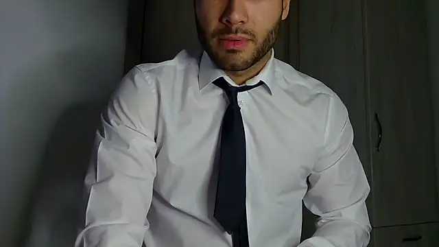Snapshot of Justynn1 chatting on 04-15-26, 11:38 Justynn1 online show from 04-15-26, 11:38