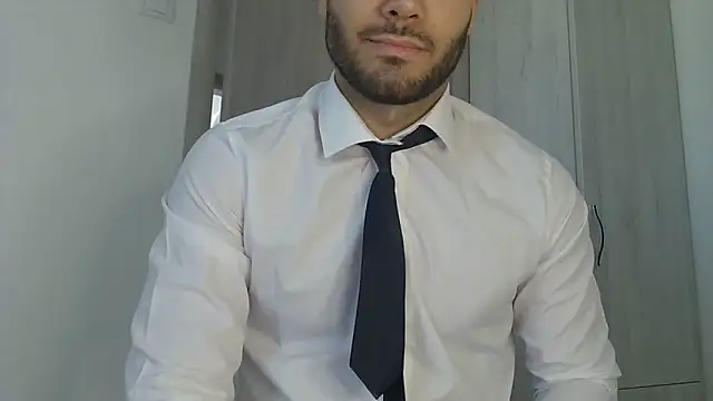 Snapshot of Justynn1 chatting on 05-18-26, 04:51 Justynn1 online show from 05-18-26, 04:51